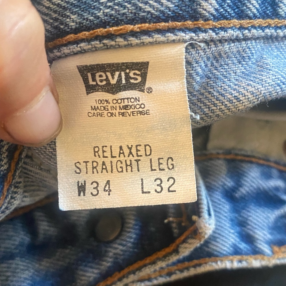 Vintage Levis Jeans Mens 34X32 Distressed Light Wash Relaxed Straight Leg Y2K - Picture 11 of 15